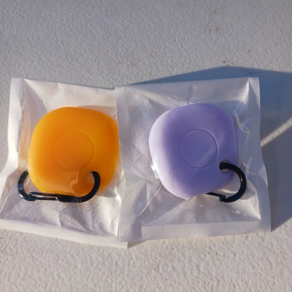 Bundle Item Silicone case for Samsung Smart Tag - Picture 2 of 3